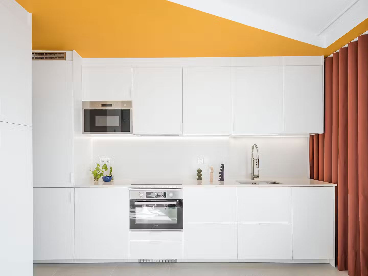SC410 UltraMatte White
