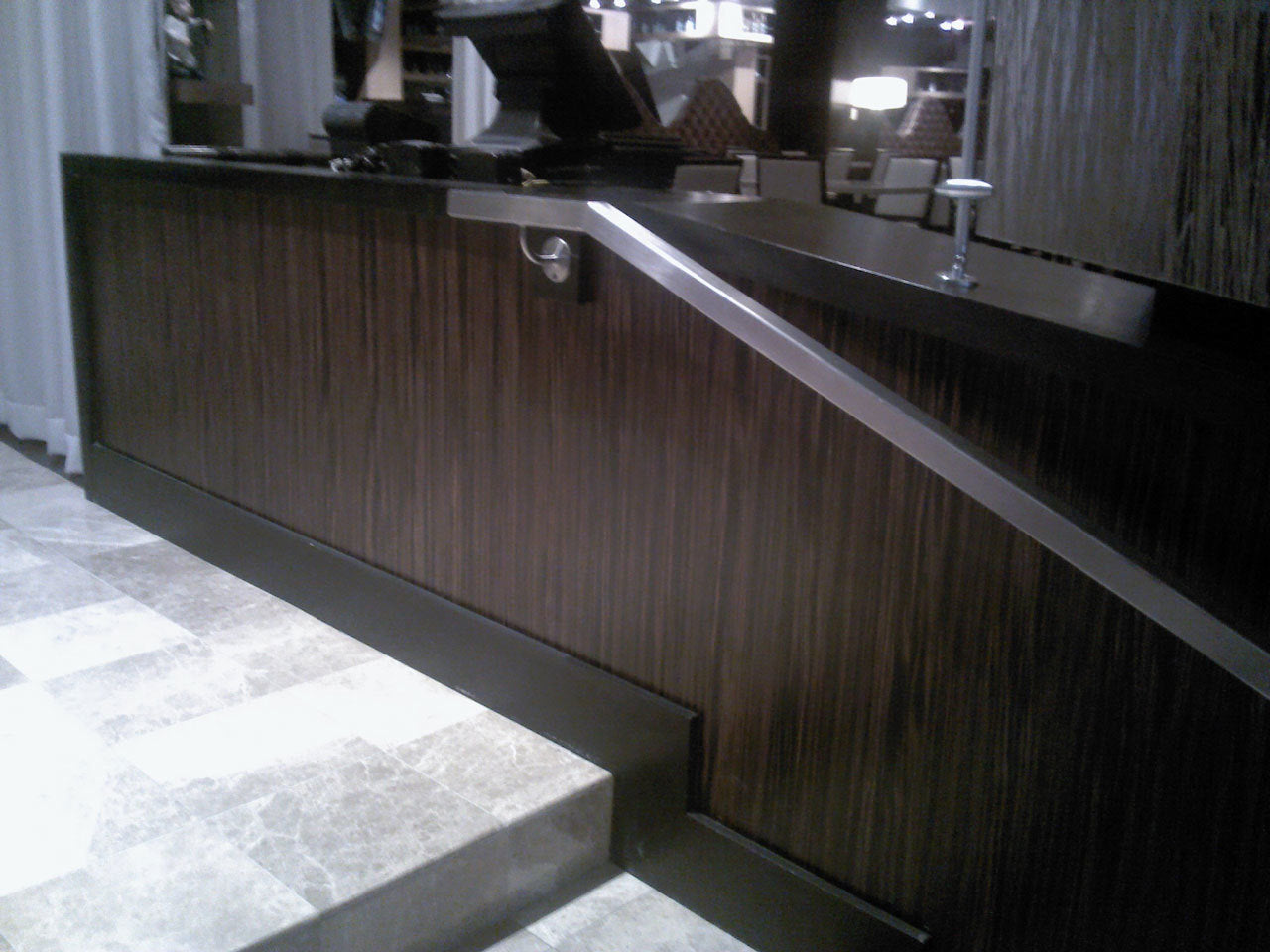 WXC11 Coffee Satinwood Comet